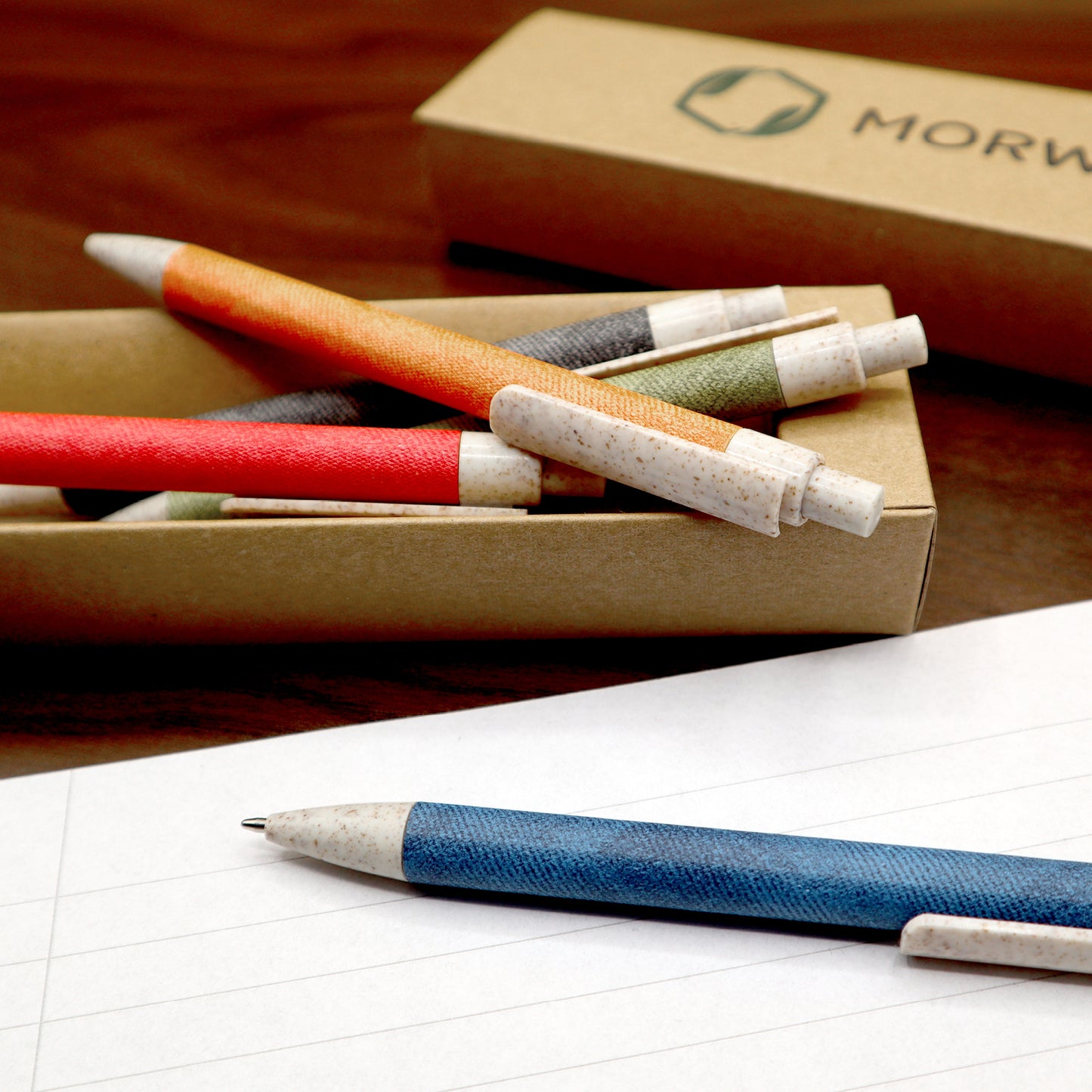 MORWE nachhaltige Kugelschreiber aus bunter Pappe und Weizenstroh – Set aus 5 Stiften